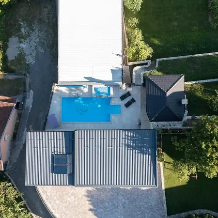 Villa Kula *